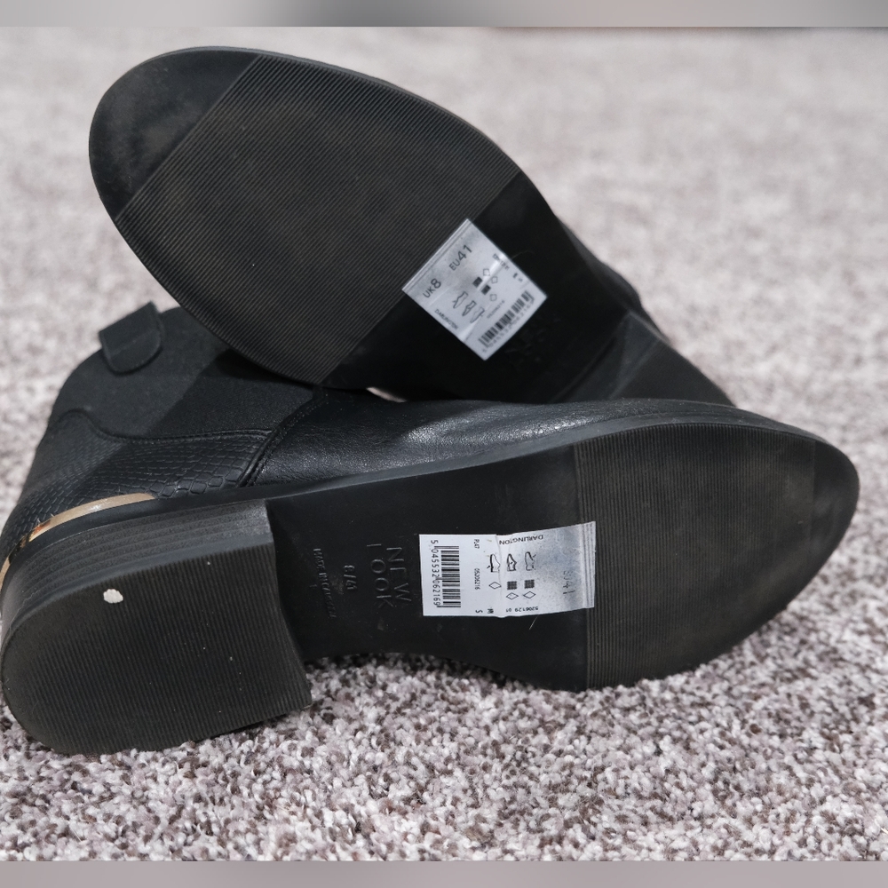 Chelsea Boots - Picture 3 of 3